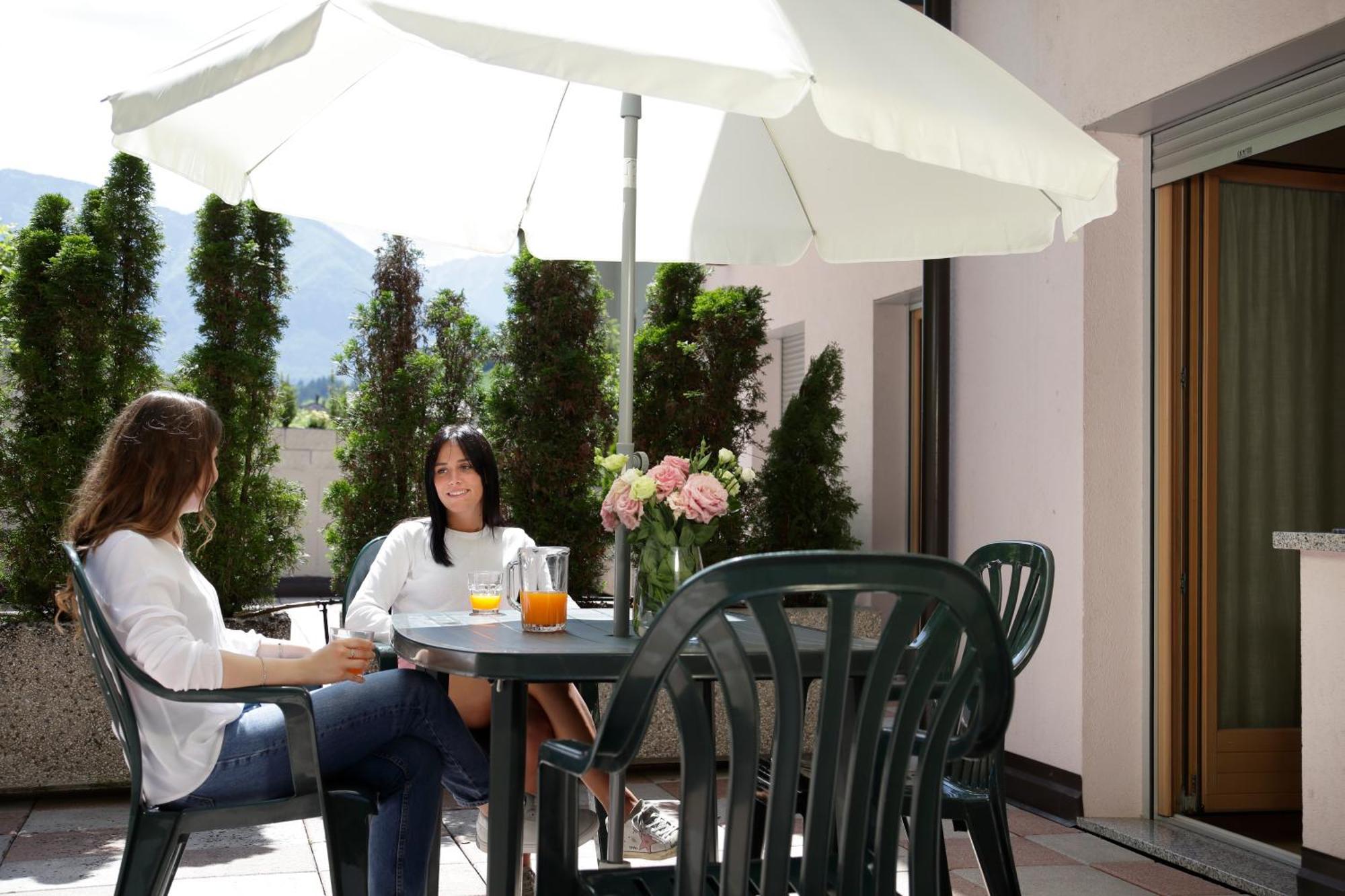 Residenza Casale Aparthotel Ponte Arche Exterior photo