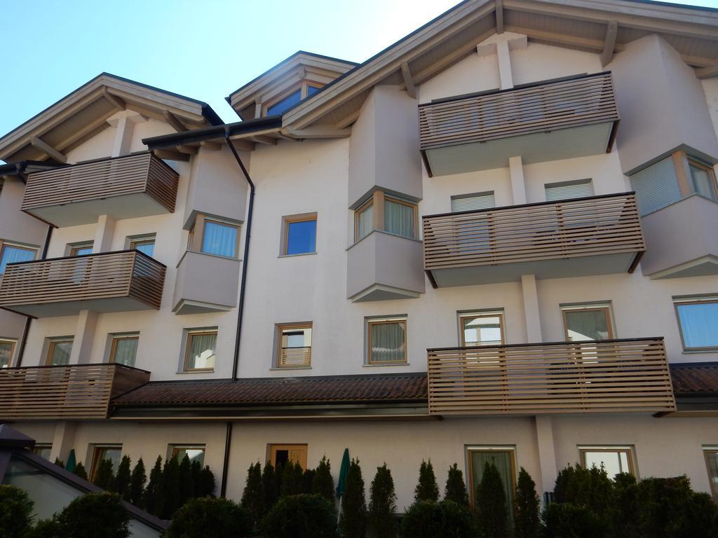 Residenza Casale Aparthotel Ponte Arche Exterior photo